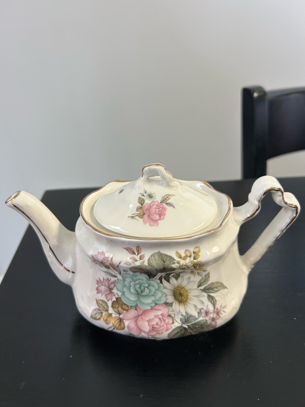 Vintage small English tea pot